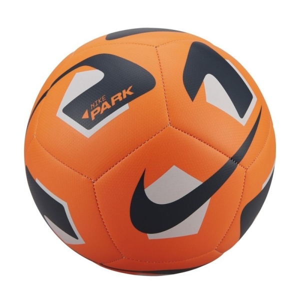 Nike Park bumba, 5. izmērs, oranžā un baltā krāsā Nike Park bumba, 5. izmērs, oranžā un baltā krāsā