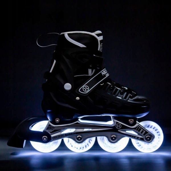 A-l skrituļslidas, Nils Extreme 4-in-1 LED, NH10905, izmērs (S) 31-34, melna krāsa