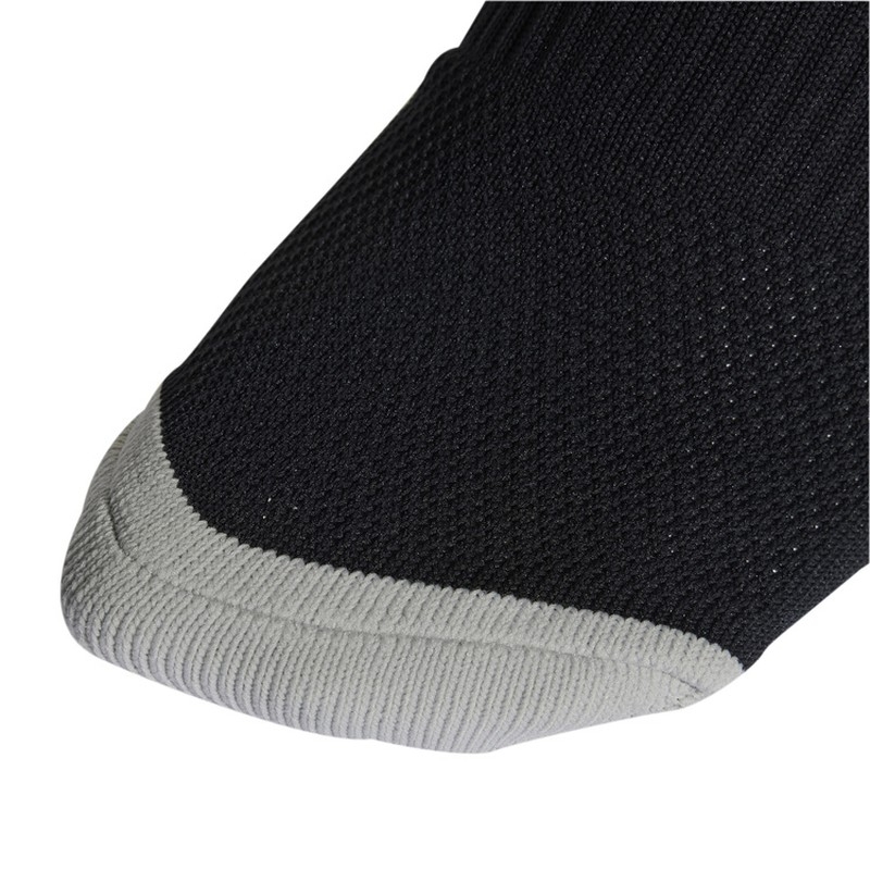 Adidas HT6538 futbola getras, melnas