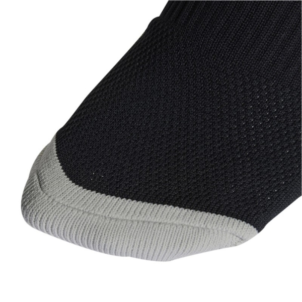 Adidas HT6538 futbola getras, melnas