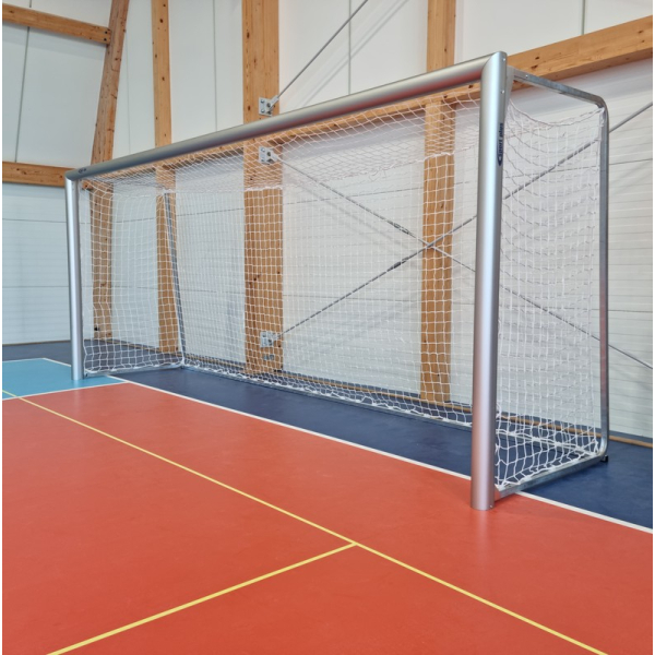 Futbola tīkli 5 x 2 m, PP 4 mm, dziļums 100/120 cm