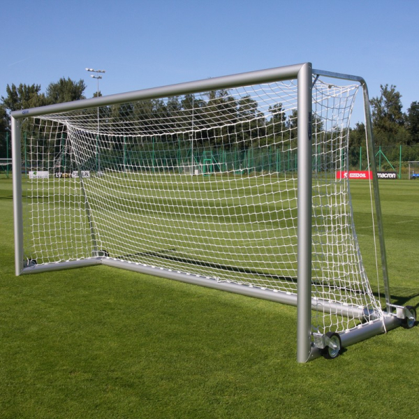 Futbola tīkli 7,32 x 2,44 m, PE 4 mm, dziļums 100/120 cm