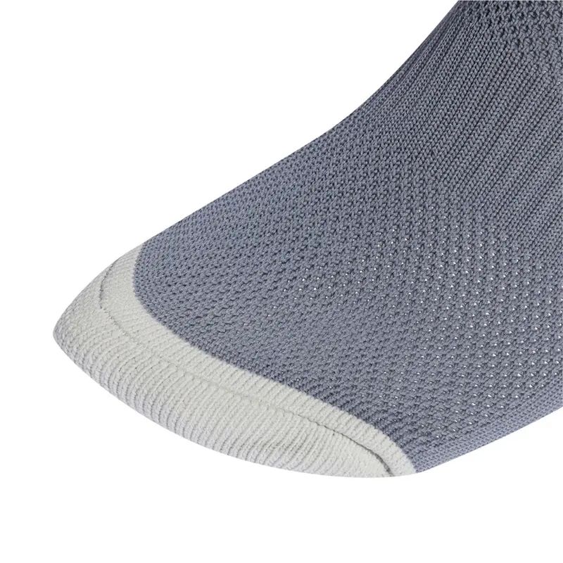 Adidas IB7816 futbola getras, pelēkā krāsā
