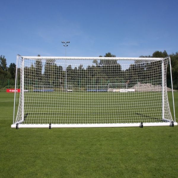 Futbola vārti 7,32 x 2,44 m, pārvietojami ar riteņiem, alumīnija, ovāls profils 120 x 100 mm, dziļums 80/200 cm